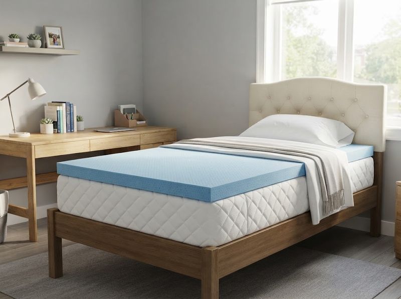 Sleep Cool in a Dorm Room With No AC