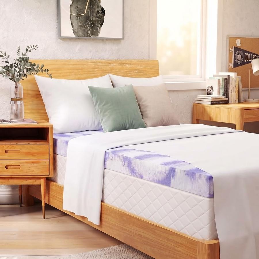 Nelaukoko 2-Inch Gel-Infused Memory Foam Twin XL Topper in use