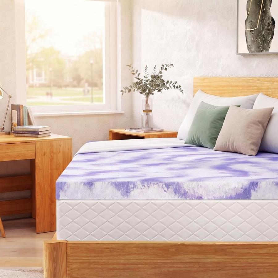 Nelaukoko 3-Inch Gel-Infused Memory Foam Twin XL Topper in use